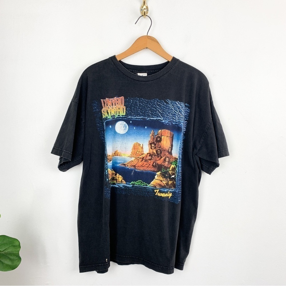 Vintage Lynyrd Skynyrd "Twenty" Album Cronies T-Shirt Sz L - Picture 1 of 12